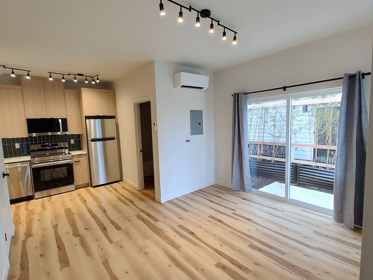 4276 Ne Going St #NA - Photo 7 of 13