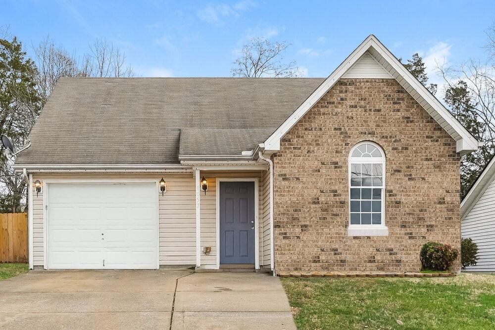 1057 Tom Hailey Blvd