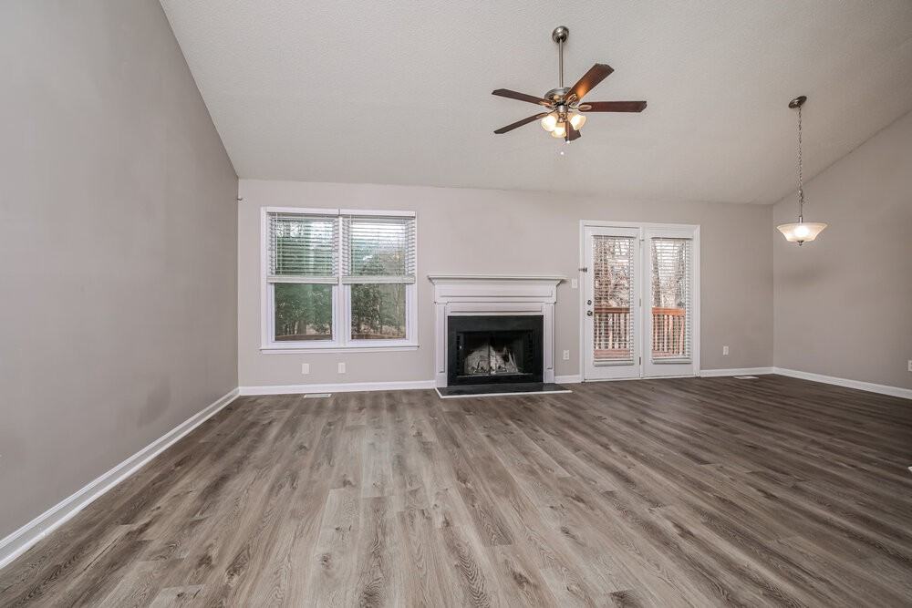 3405 Singleleaf Ln - Photo 3 of 16