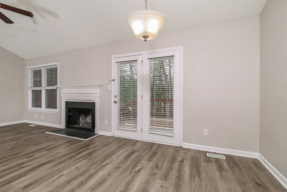 3405 Singleleaf Ln - Photo 4 of 16