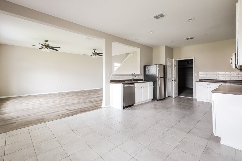 12024 Silver Lining - Photo 7 of 17