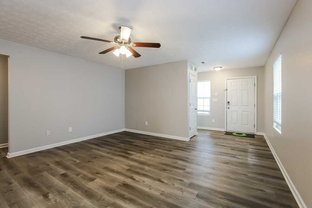 11409 Cuyahoga Dr - Photo 3 of 16