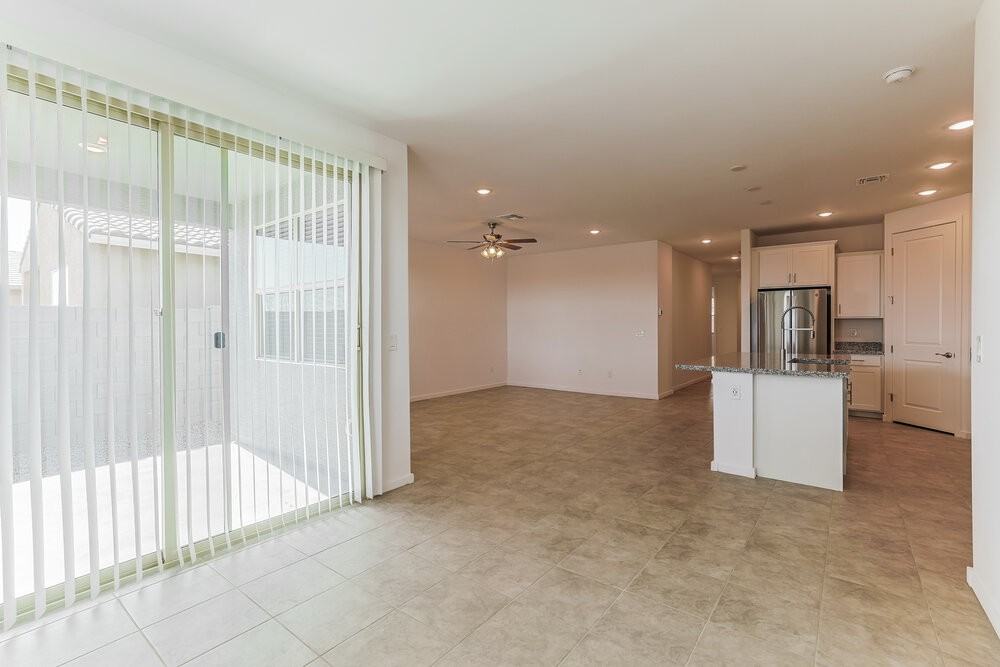 4564 W Hunter Trl - Photo 4 of 16