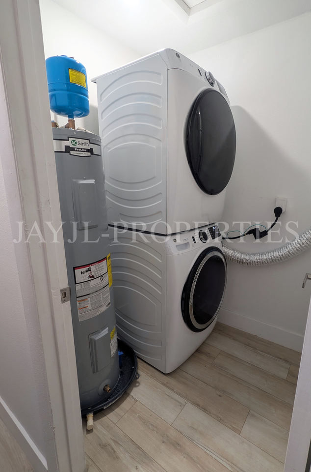 1997 Bonneville Dr #1997 - Photo 5 of 15