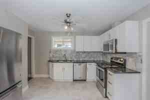 featured image of 87 Oxford Street West