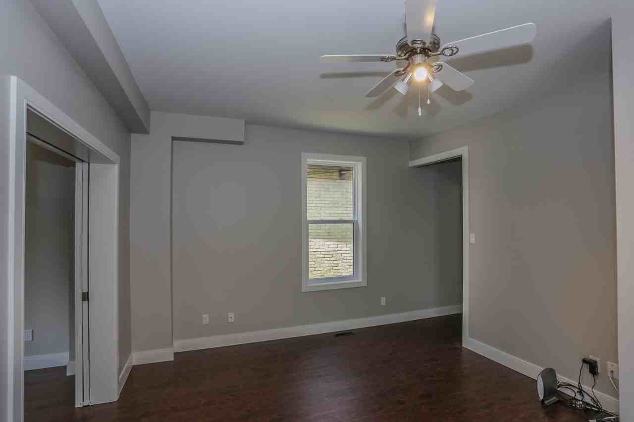 87 Oxford Street West - Photo 4 of 12