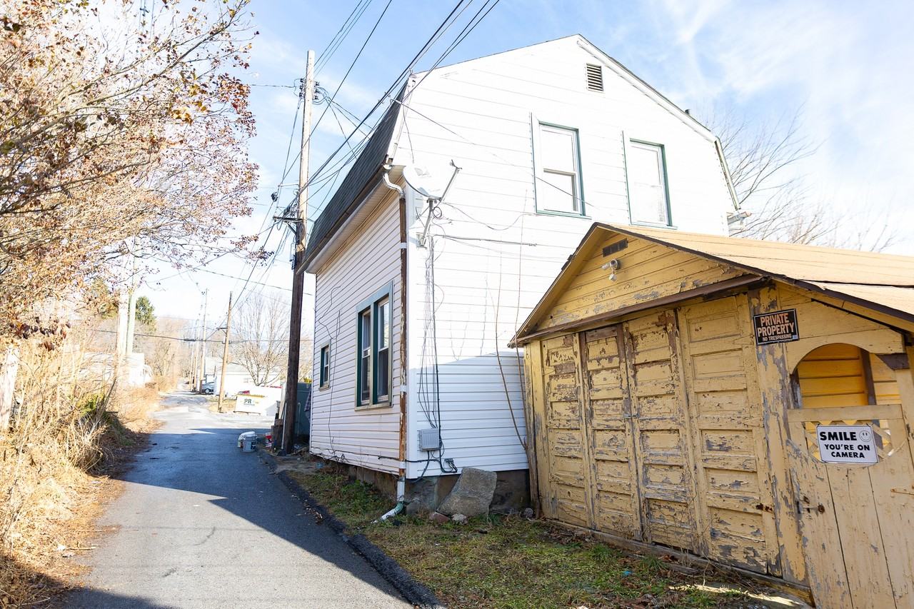 1606 Bell Ave - Photo 4 of 17