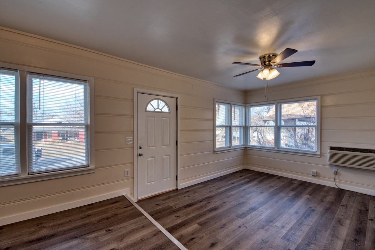 620 Nw 27th St #1 - Photo 4 of 18