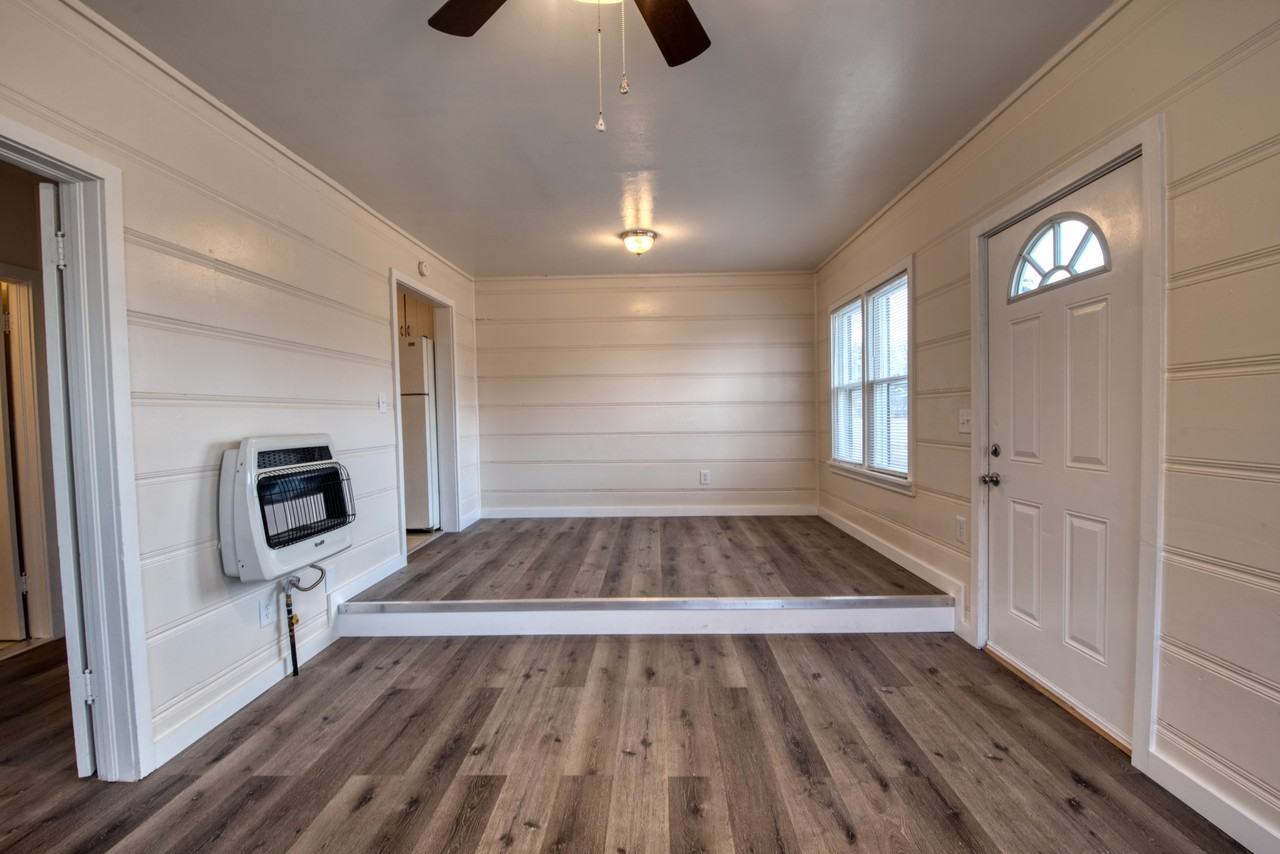 620 Nw 27th St #1 - Photo 6 of 18