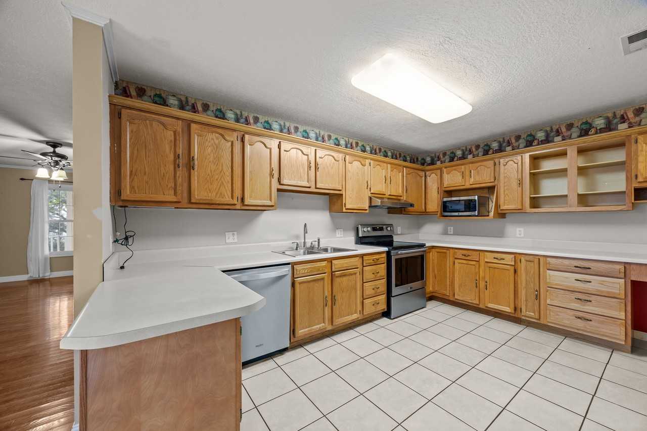 73 Waters Rd #1 - Photo 7 of 19