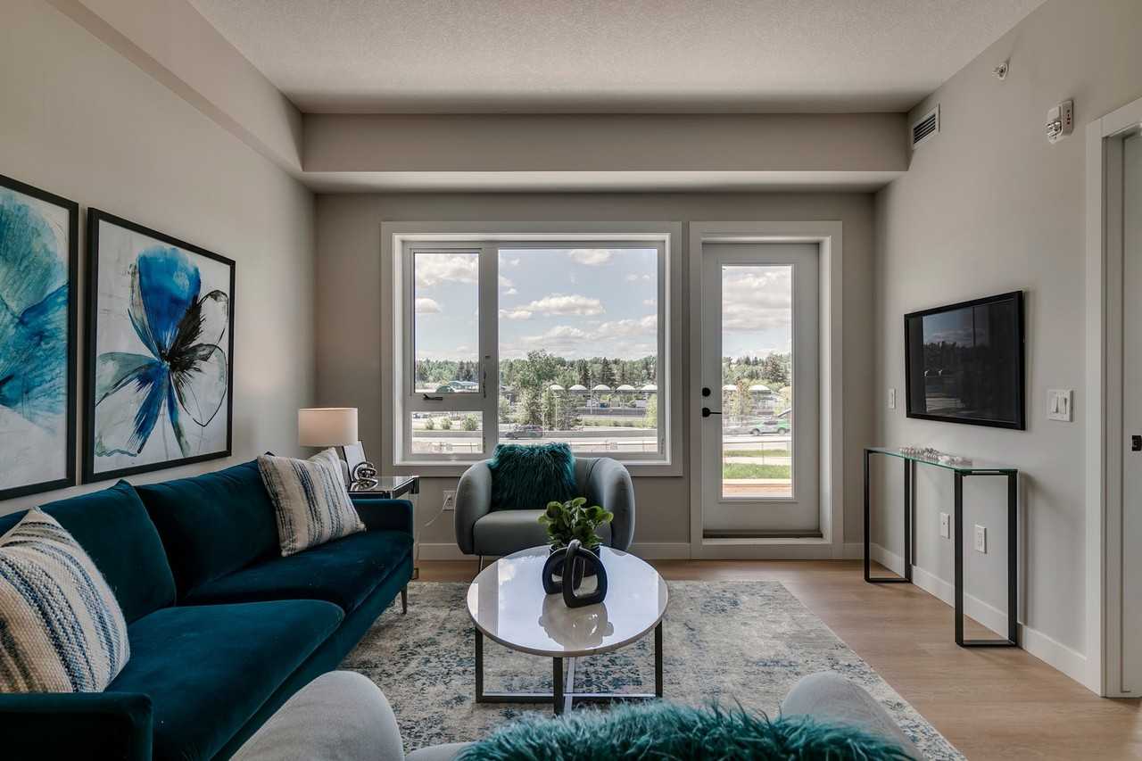 Shawnessy Station - Photo 5 of 28