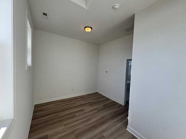 909 Baltic Ave #1 - Photo 4 of 21