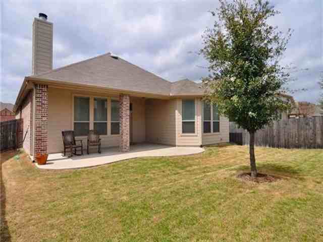 3005 Thicket Dr - Photo 2 of 20