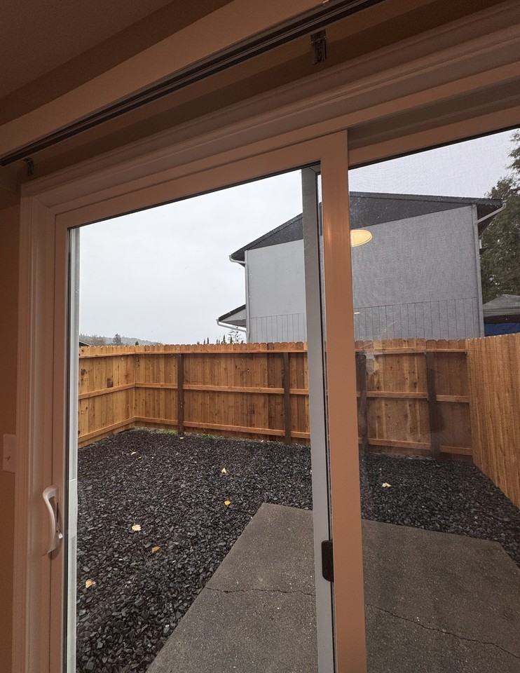 499 Hewitt Ave #3R1 - Photo 5 of 12