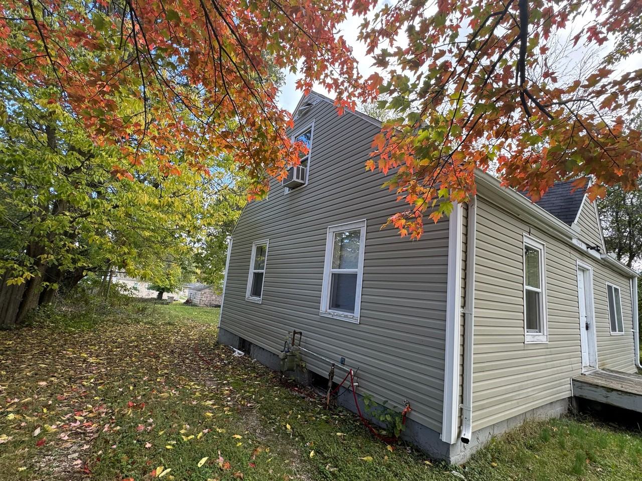 1860 Huey St #1 - Photo 2 of 3