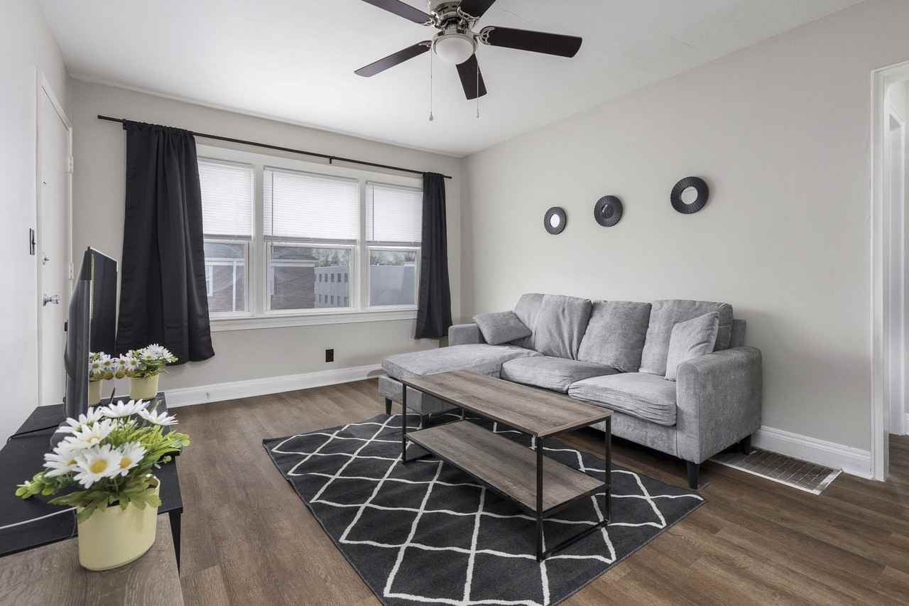 4600 4600 Southern ParkwayE1 - Photo 2 of 21