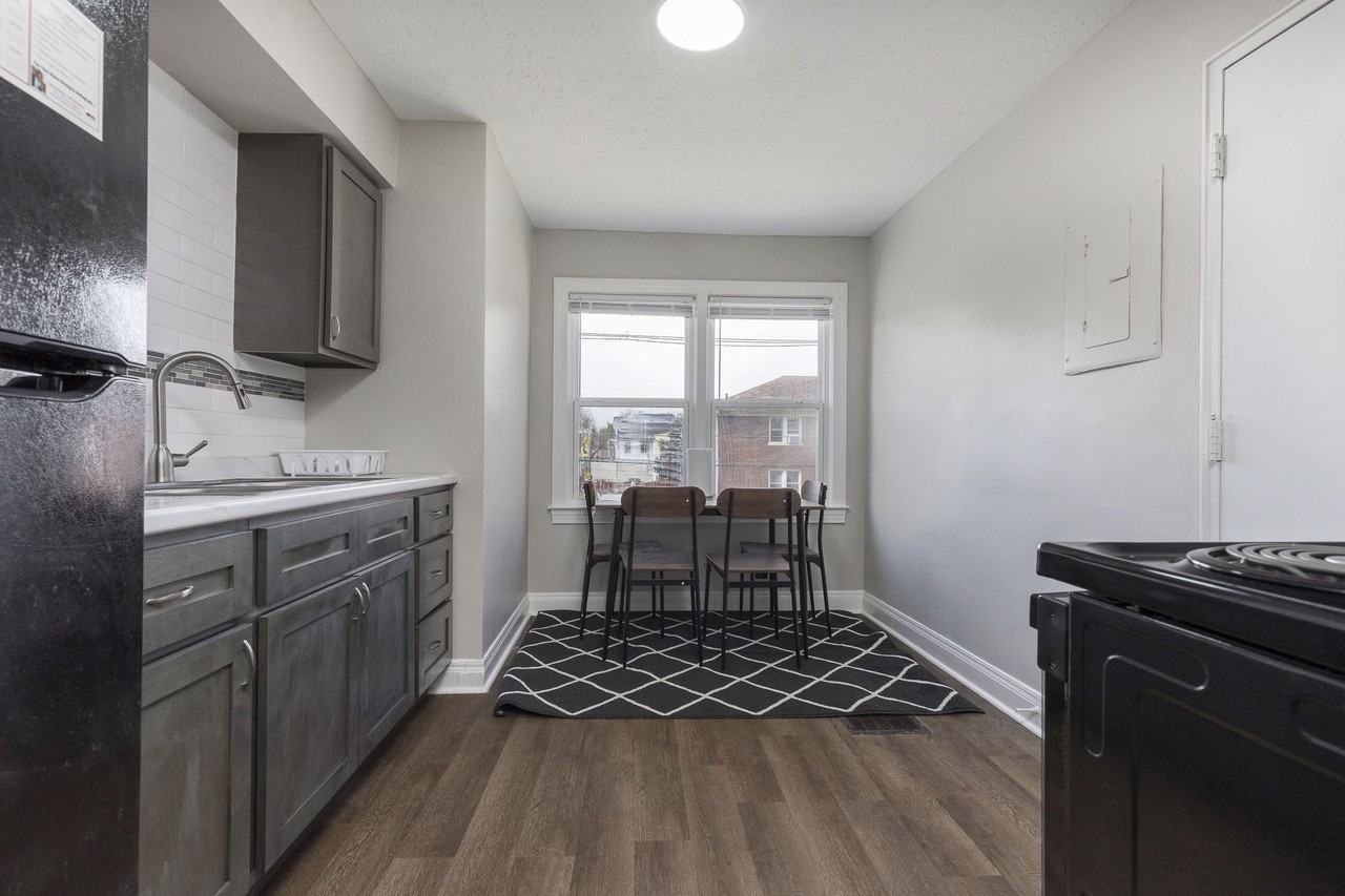 4600 4600 Southern ParkwayE1 - Photo 5 of 21