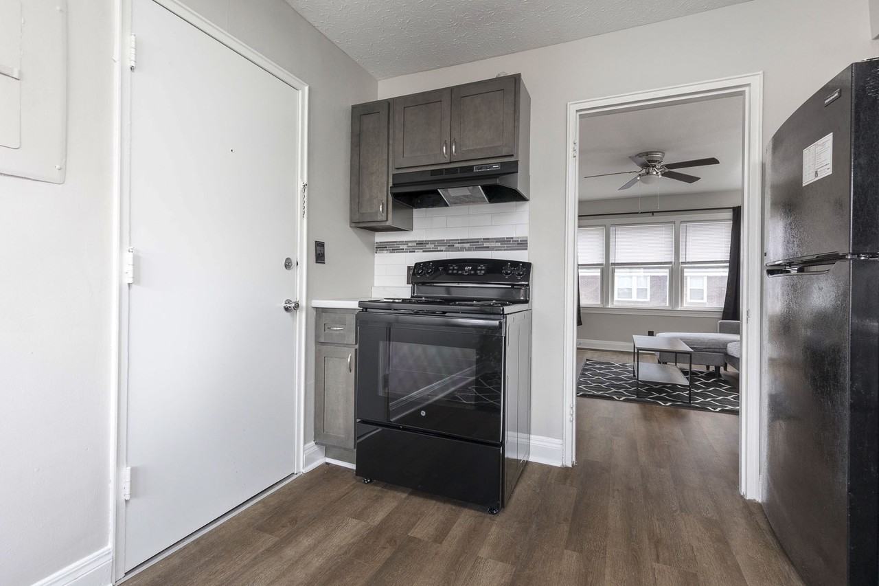 4600 4600 Southern ParkwayE1 - Photo 7 of 21