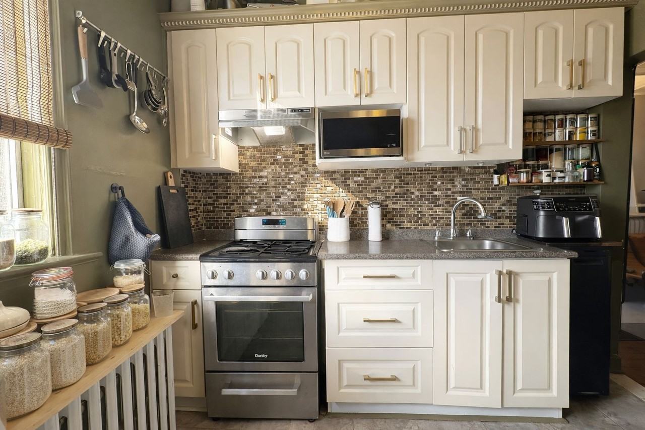 1798 Dufferin Street #Main - Photo 4 of 17