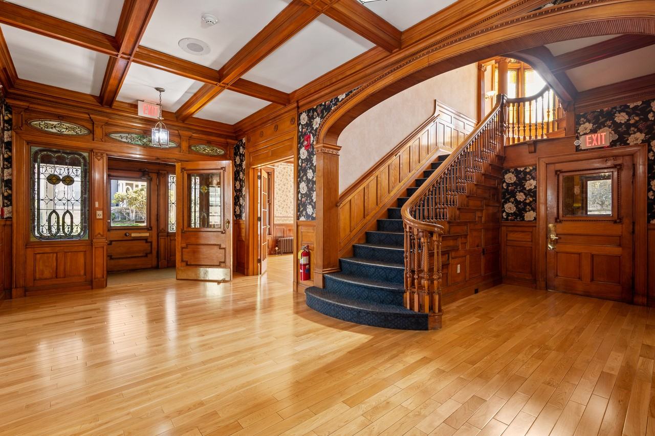 7 Oak St #301 - Photo 6 of 11