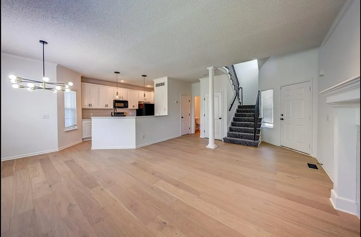 15922 W 91st Ter #1 - Photo 3 of 19