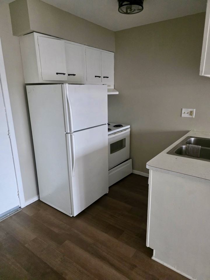 1355 Ohmer Ave #15 - Photo 4 of 11
