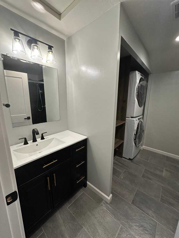 1414 S Rebecca Ln #1 - Photo 7 of 20