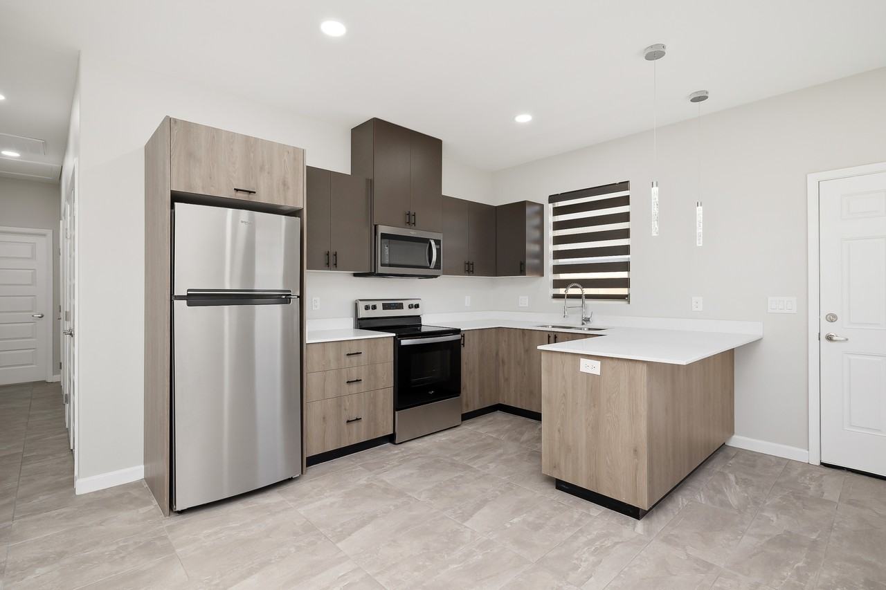 SG TIP L-22-4 #4 - Photo 2 of 9