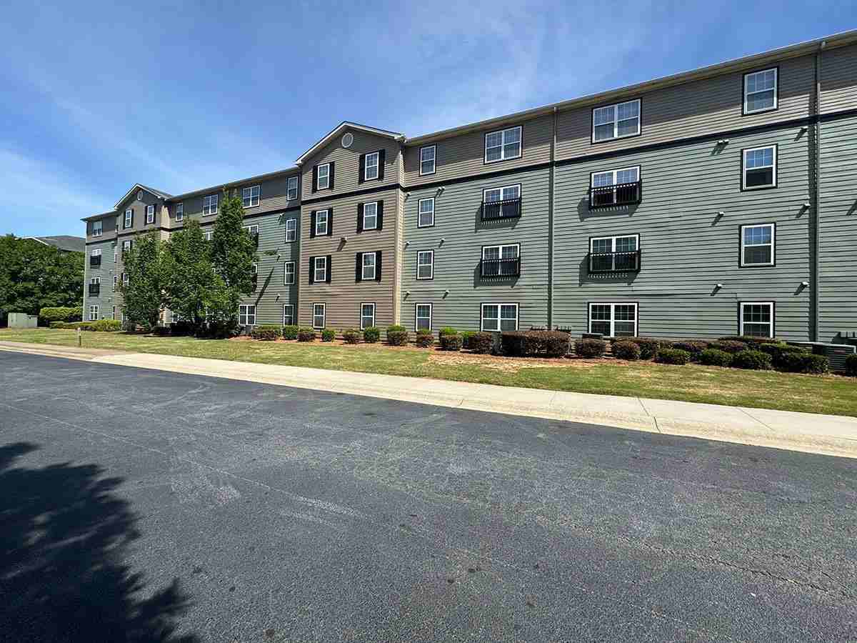 3907 Redwing Cir - Photo 3 of 8