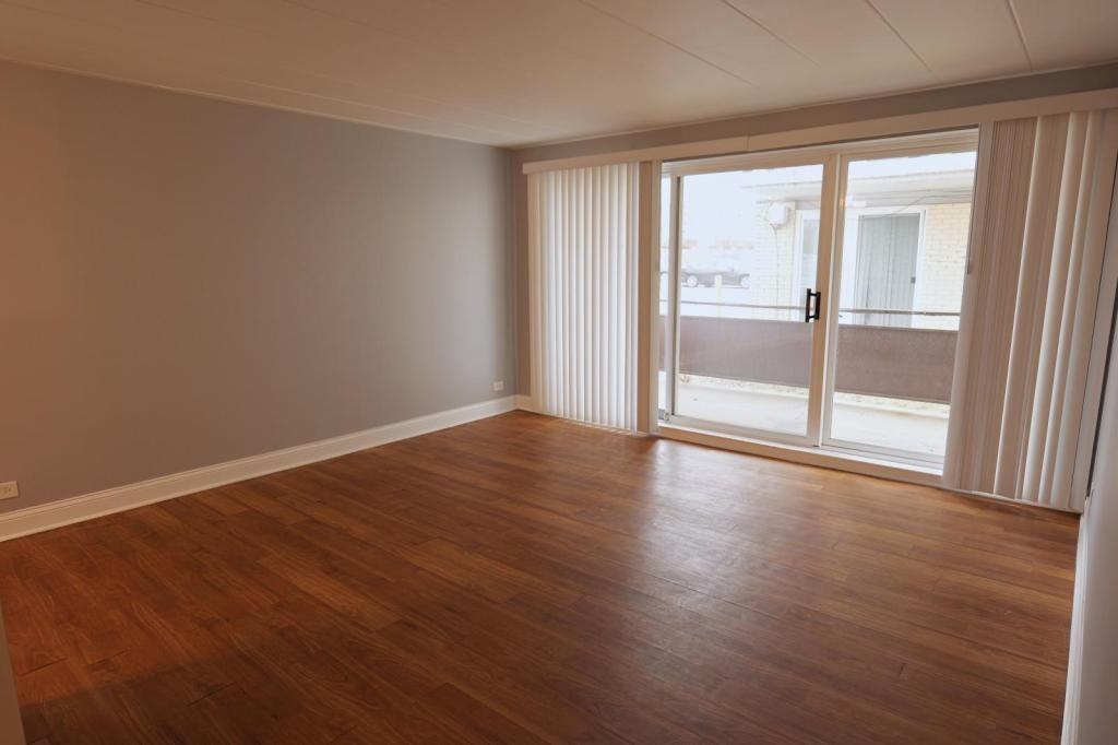 12544 Fairview Ave - Photo 2 of 12