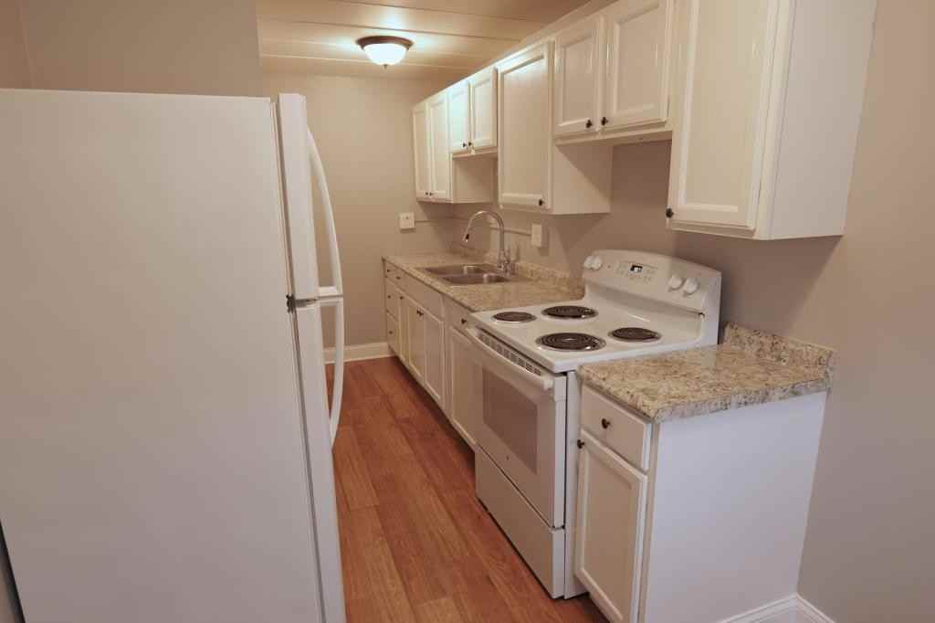 12544 Fairview Ave - Photo 4 of 12