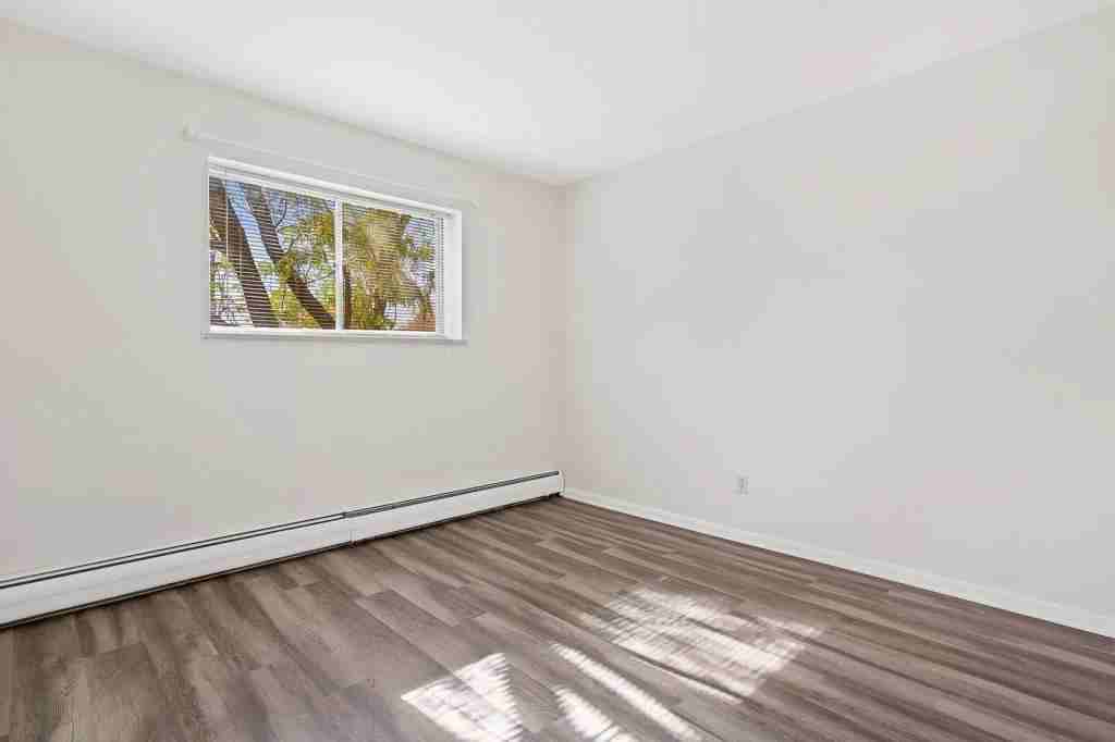 515 Riverview Dr #204 - Photo 7 of 22