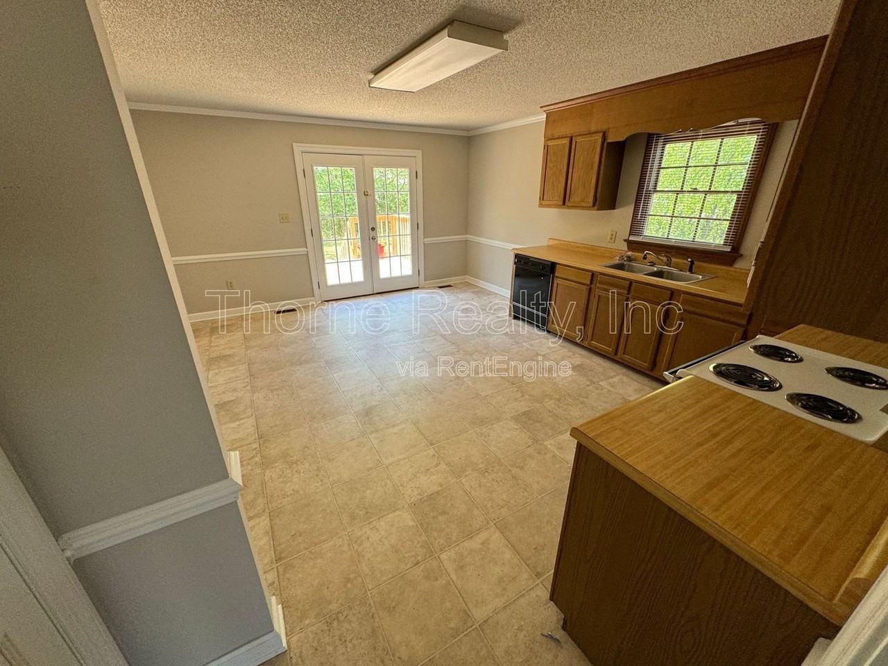 1907 Heritage Cir - Photo 3 of 11