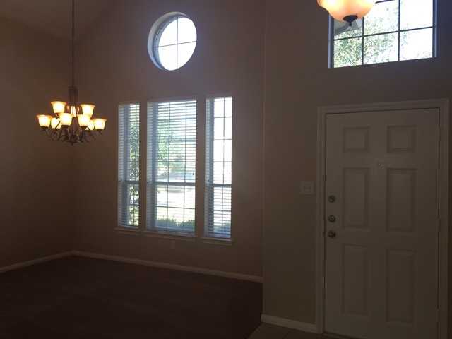 11907 Lois Ln Dr - Photo 2 of 9