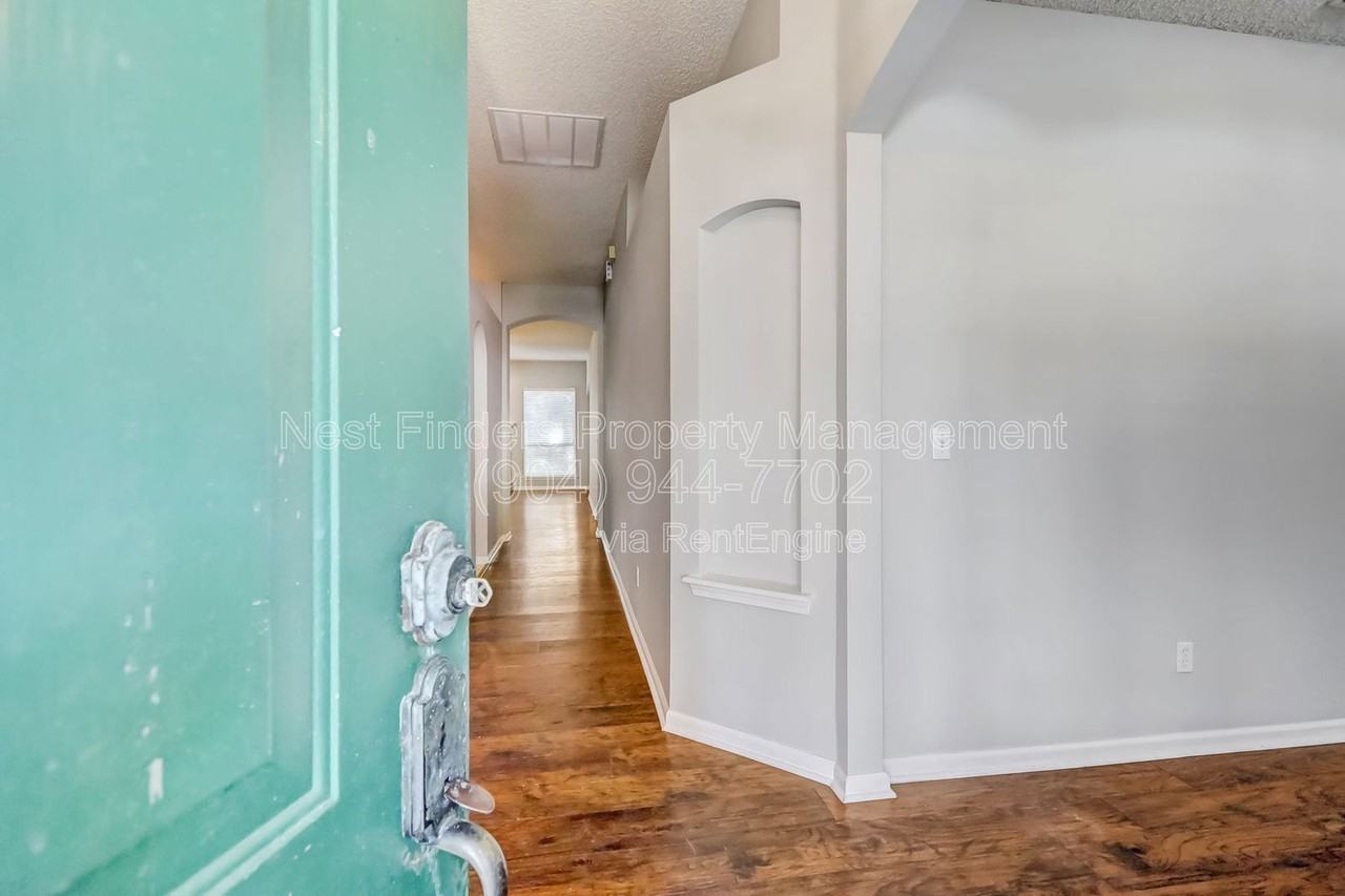 4613 W Catbrier Ct - Photo 4 of 46