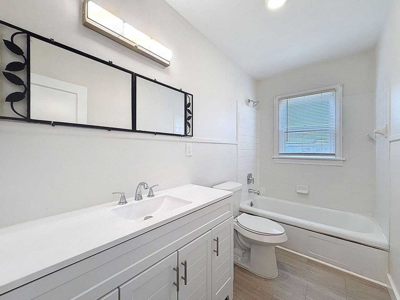 3800 Dartmouth Ave N - Photo 5 of 32