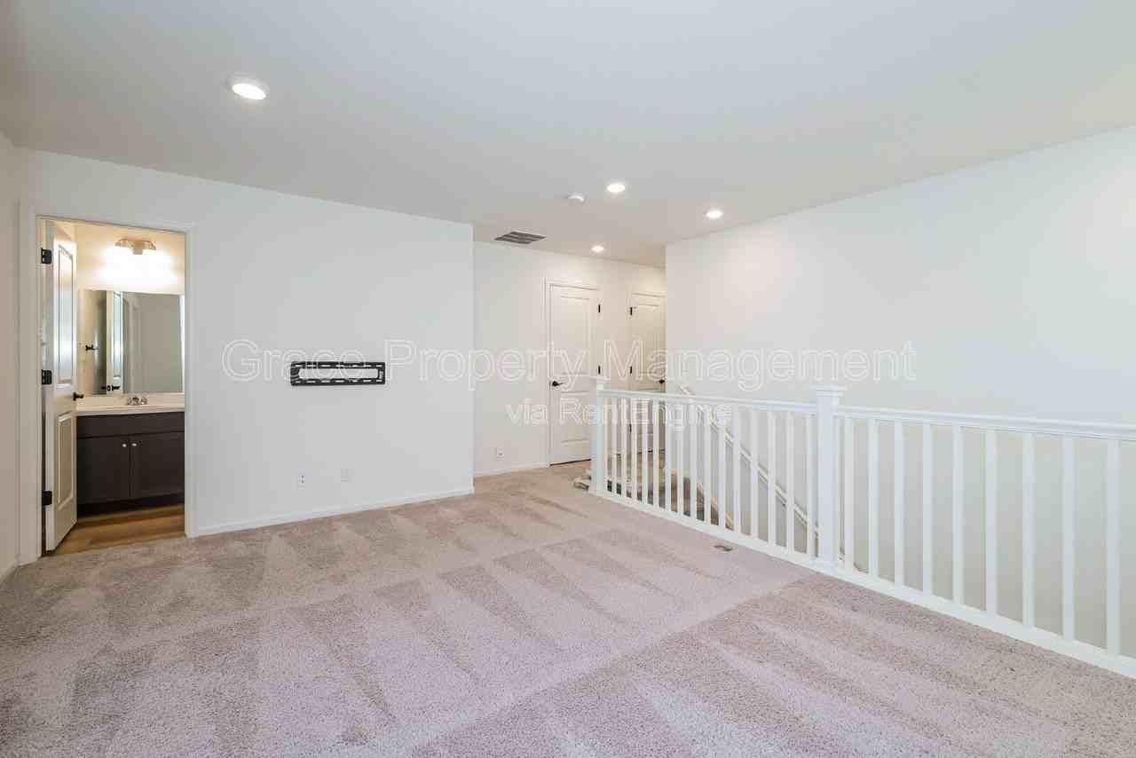 1131 Anker Dr - Photo 7 of 17