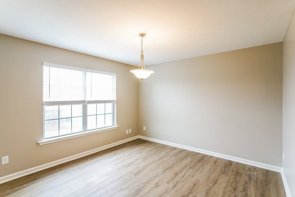 221 Quiet Ln - Photo 4 of 17