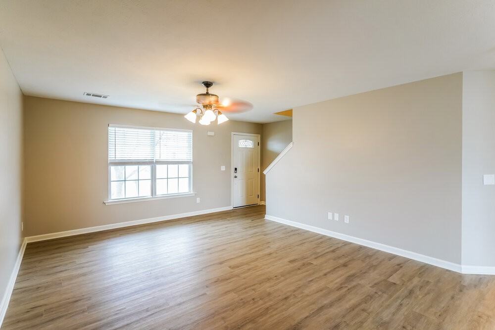 221 Quiet Ln - Photo 5 of 17