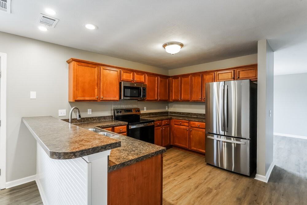 221 Quiet Ln - Photo 7 of 17