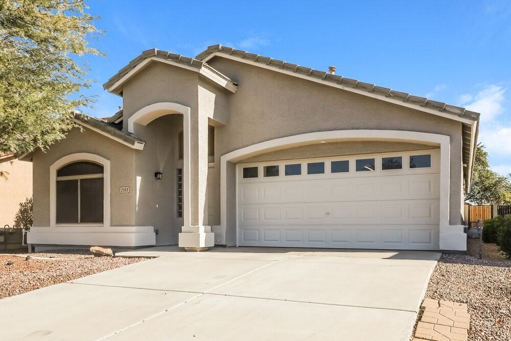 21103 N Danielle Ave - Photo 3 of 16