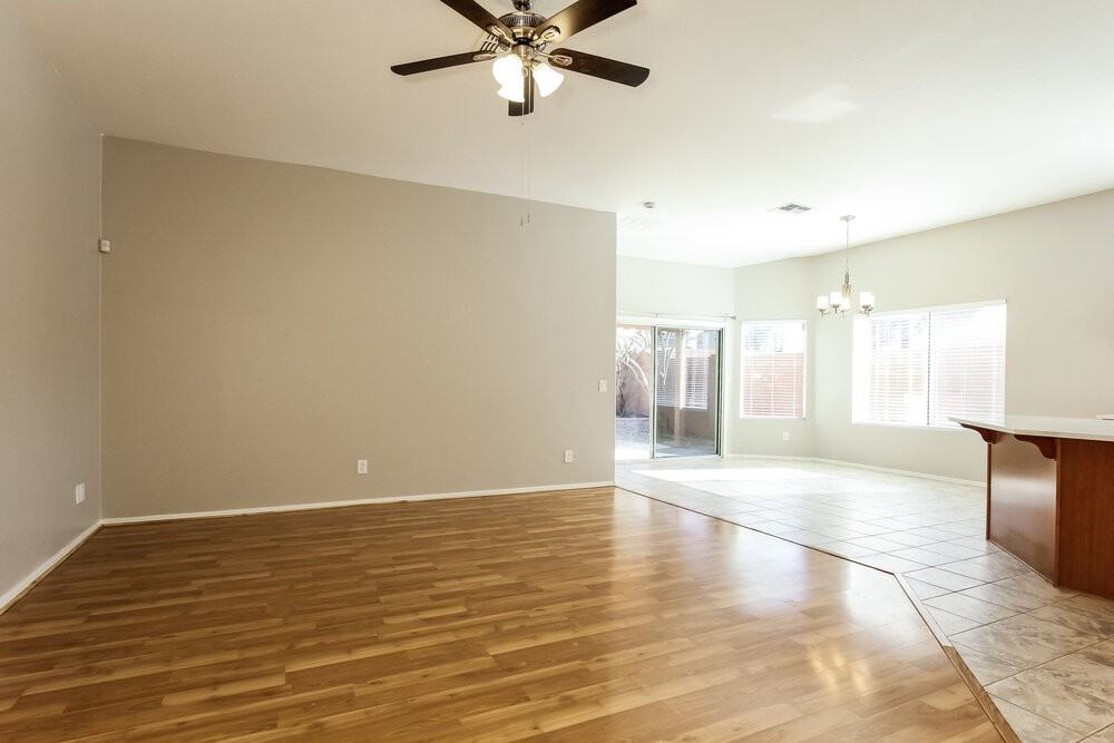 2125 E Danbury Rd - Photo 3 of 16