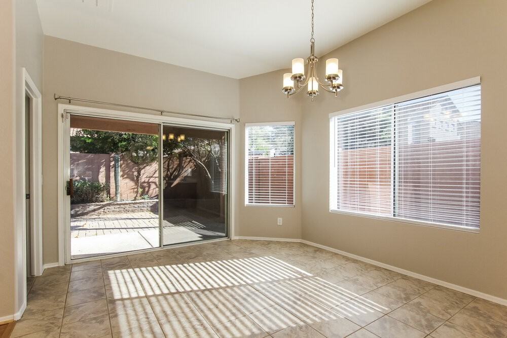 2125 E Danbury Rd - Photo 6 of 16