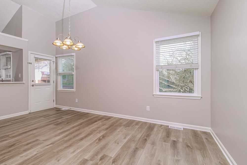 429 Dickens Dr - Photo 7 of 18