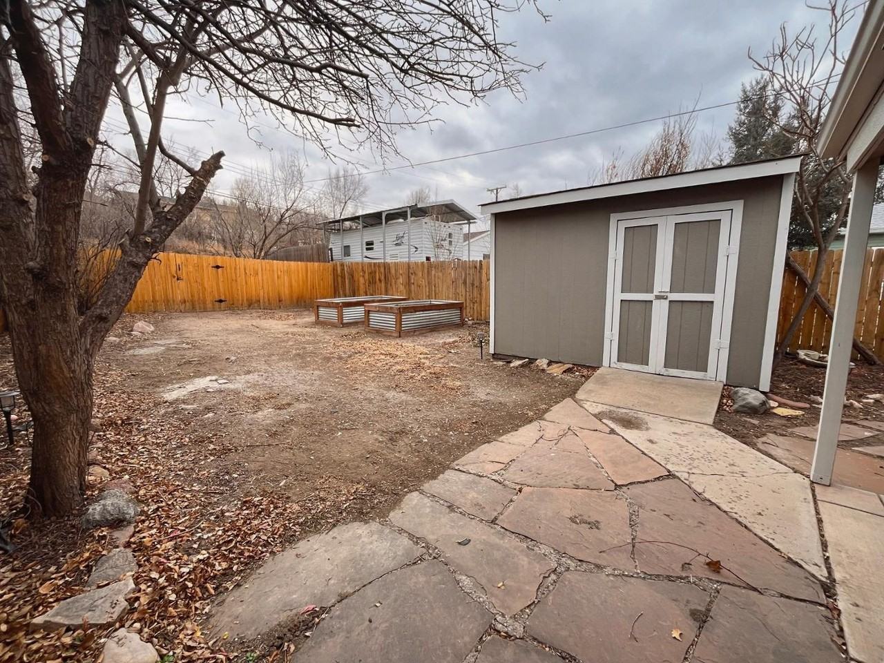 207 S El Paso St - Photo 3 of 14