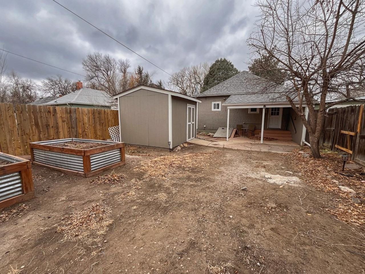 207 S El Paso St - Photo 5 of 14