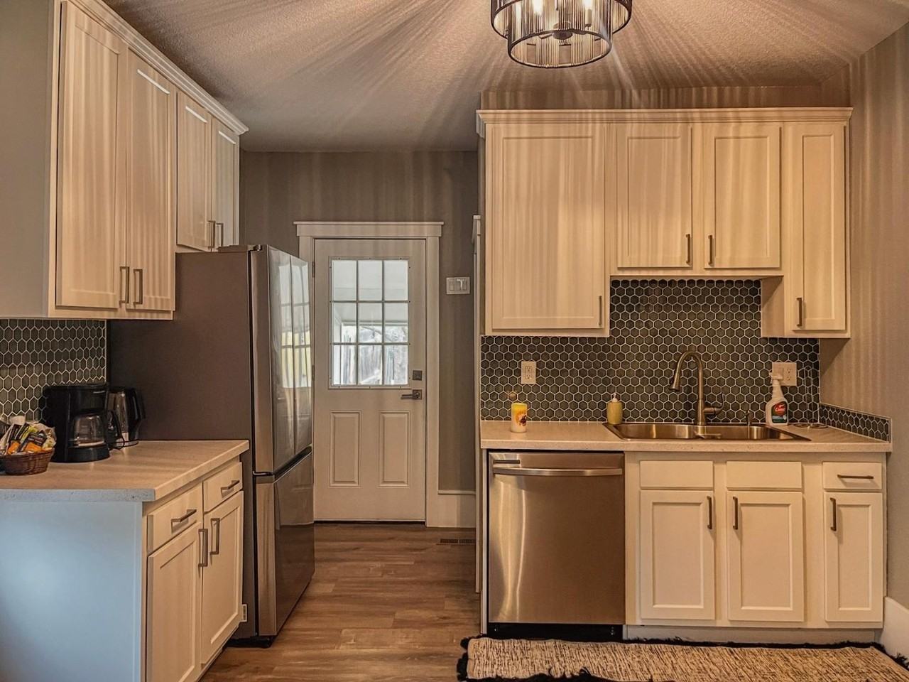 207 S El Paso St - Photo 6 of 14