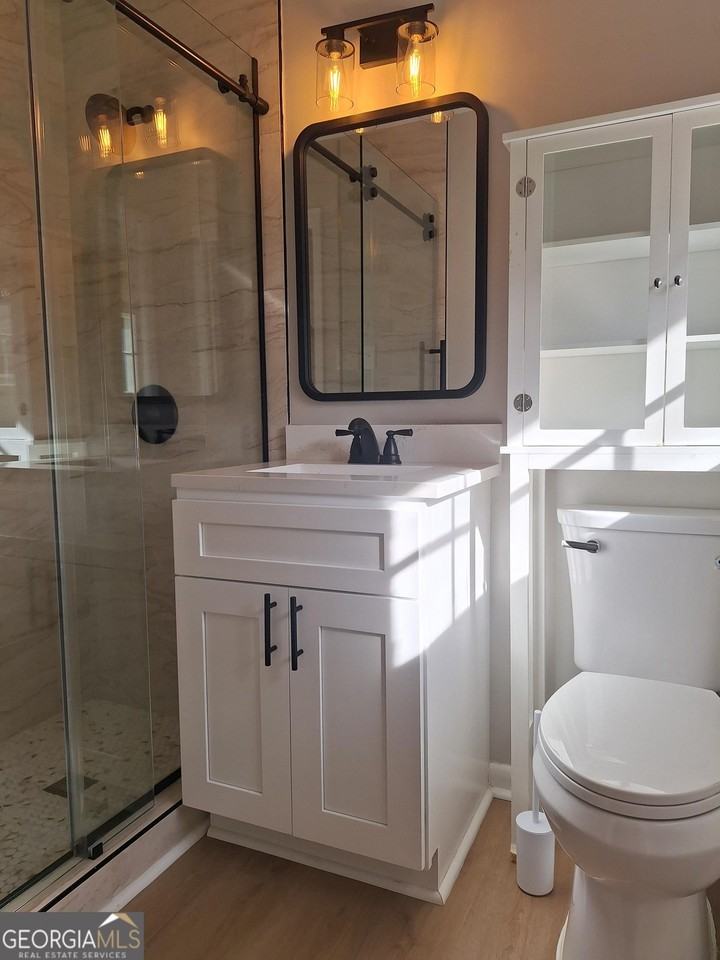 1605 Brockett Rd - Photo 4 of 13