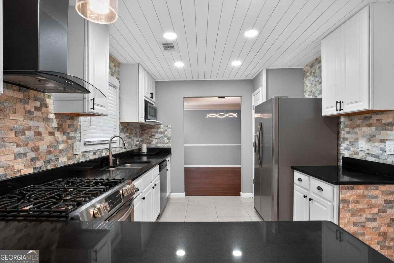 1234 Carriage Trace Cir - Photo 4 of 18