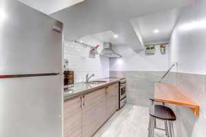 featured image of 394 Kane Ave #LOWER